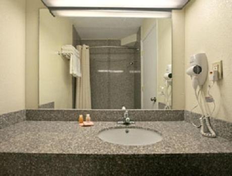 Park Hill Inn And Suites Oklahoma City Room photo